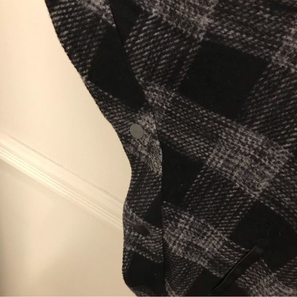 Smartwool Aspen Grove Plaid Poncho Jacket XL gray merino wool black - Picture 7 of 16